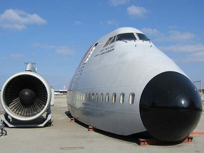 Boeing 747-100 Nose Section and Cockpit. Courtesy of Hiller Aviation Museum