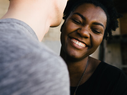 Sorridere migliora l’ambiente di lavoro 