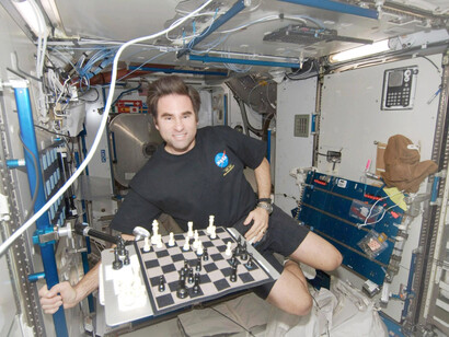 L'astronauta Greg Chamitoff aveva portato a bordo della ISS una piccola scacchiera