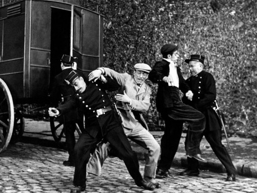 Gli "Apache" e la polizia a Parigi