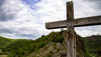 La cruz fue erigida con anterioridad como un castigo