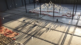 Marcos Agudelo: «Los muertos que nunca mueren», 2019, Instalación en Pila de
la Melaza. Foto cortesía del MADC