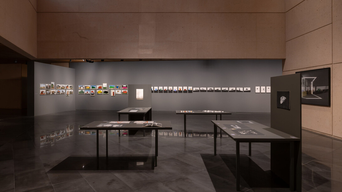 Nicolás Combarro, Looking the other way, exhibition view. Courtesy of Museo Universidad de Navarra