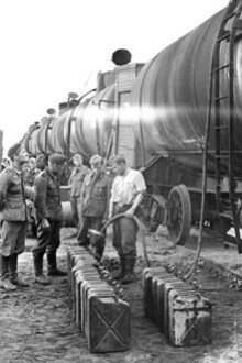 Municipal transport and services. Courtesy of German Museum of Technology