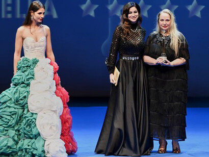 Eleonora Lastrucci vince l'Oscar della Moda (2022): la storia della sua maison, i suoi abiti scintillanti, la sua grande passione
