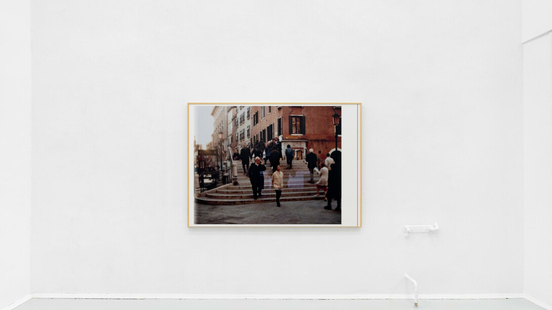 Erik Swars, Medien-ver-gleich, exhibition view. Courtesy of Christine König Galerie