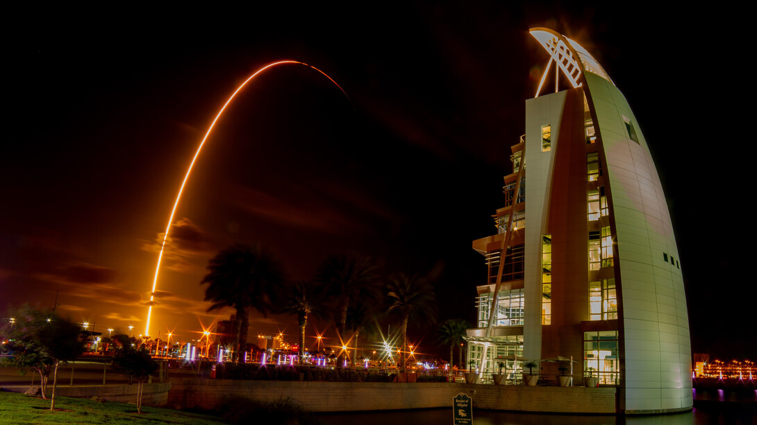 Une fusée Falcon 9 peut lancer 60 satellites Starlink à la fois