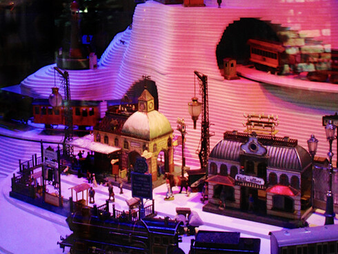 Holiday Express: Toys and Trains from the Jerni Collection. Courtesy of New-York Historical Society 