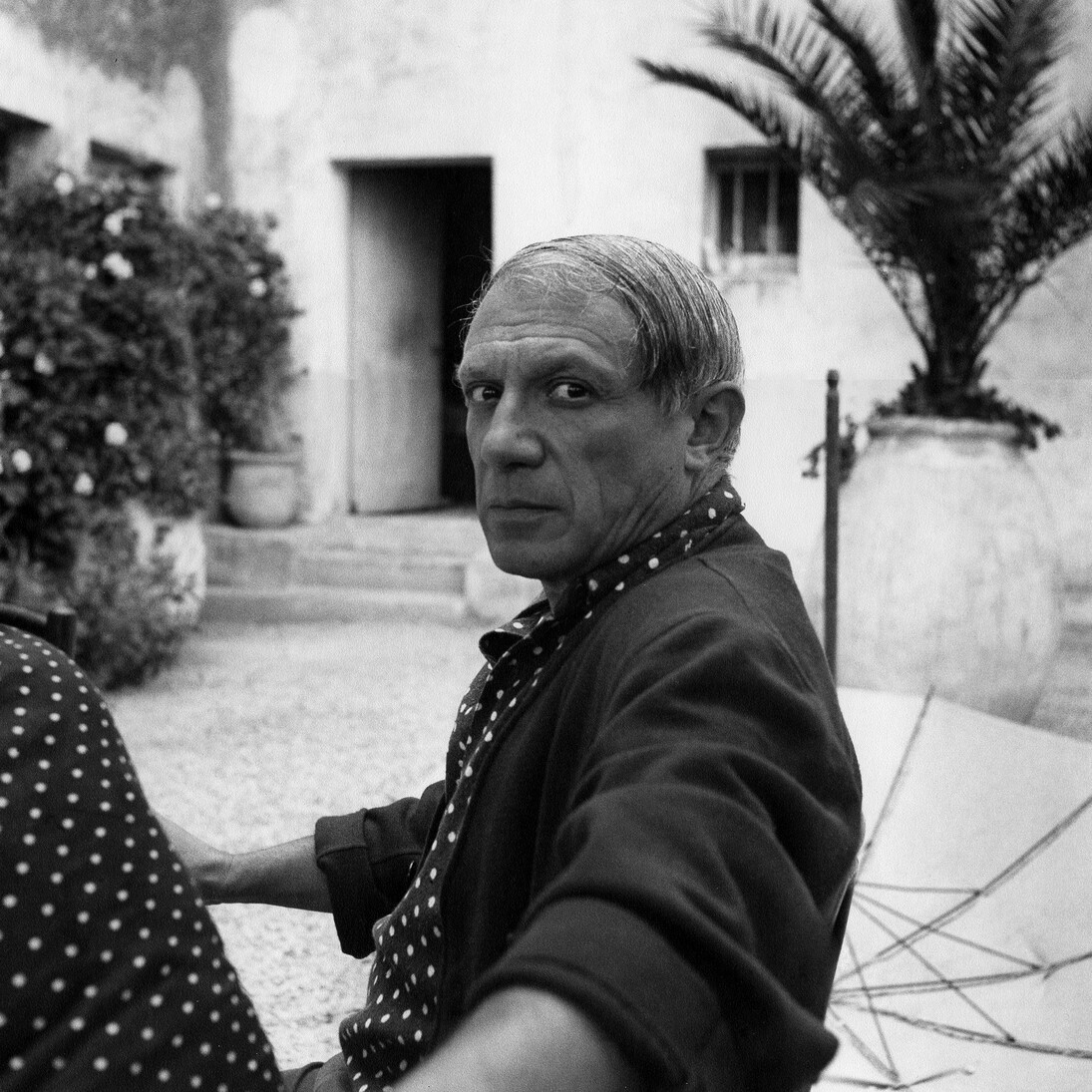 Lee Miller (1907-77), Picasso - Hôtel Vaste Horizon, Mougins, France, 1937, Black and white photograph (posthumous print): image size: 23.60 x 22.40 cm; sheet size: 36.30 x 29.20 cm, Photographer: Lee Miller, Negative Number: P0110, Notes: VP, Full Range Image, Scottish National Gallery of Modern Art, purchased with help from the Patrons of the National Galleries of Scotland 2006 © Lee Miller Archives, England 2015. All rights reserved