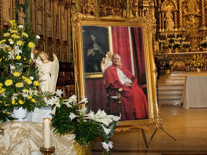 Basílica Catedral de Notre Dame, Ottawa, retrato de Juan Pablo II. Fotografía Bruce MacRae, 2008 