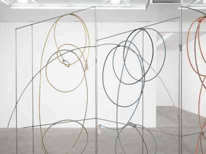J. Parker Valentine, Twist, exhibition view. Courtesy of Bel Ami