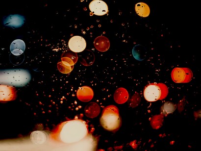 Lluvia tras el cristal