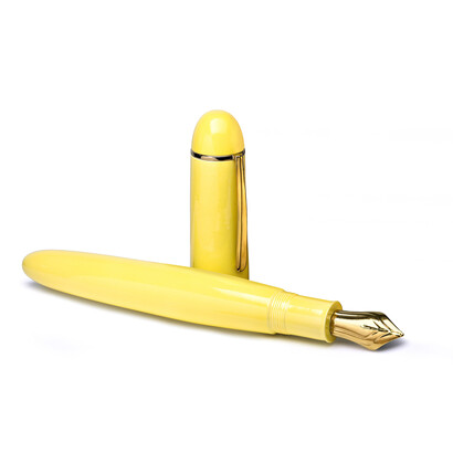 Giorgio Laveri, Stylo, 2014, ceramica smaltata con interventi al terzo fuoco, 64 cm