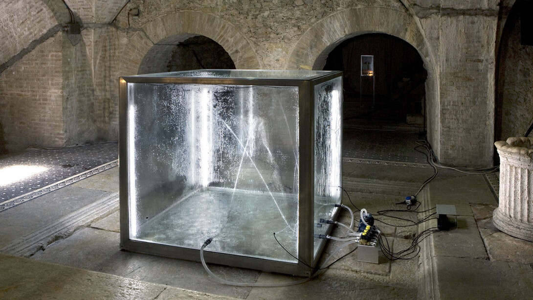Donato Piccolo, Hope Impluviumâ 2009 glass, aluminium, water, gas nebula, electric motor, hydraulic pumps, neon, sound woofer, amplificator, dim. 110x110x108cm, Photo Ela Bialskova