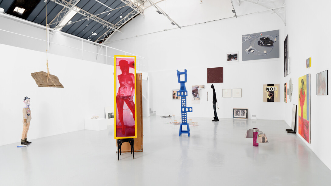 Various artists, An incomplete survey on portraiture, vol. 2, exhibition view. Courtesy of Galerie Hussenot