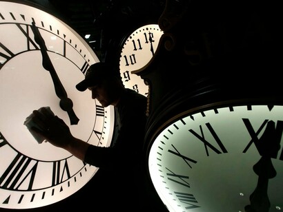 Solo l'oggi è il luogo e il tempo in cui la felicità si può materializzare