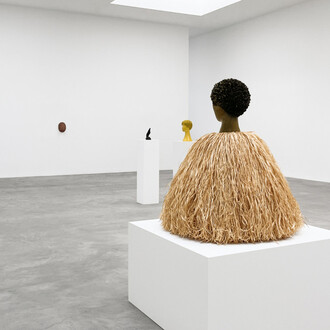 Vincent Fecteau, Simone Leigh, Marisol, exhibition view. Courtesy of Matthew Marks Gallery