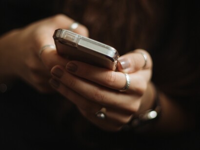 Mantenerse fuera de las redes sociales es cada vez más complicado