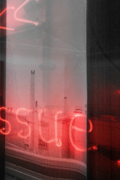 Filipe Marques, "Feel it, no fear. The flesh is yields and is num", vista da exposição na Galeria Fernando Santos, 2017. Fotografia de Rui Apolinário e Ana Maria Pinto