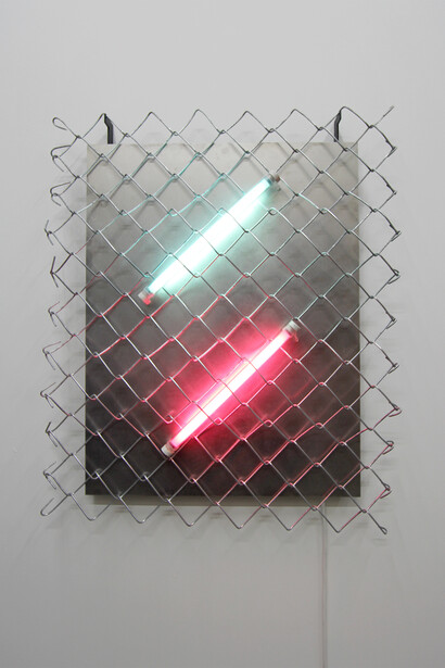Hold, Mark Davey, 2015
Painted steel, fluorescent lights, chain-link fence, stainless steel, 73 cm x 60 cm. Courtesy of the artist and The RYDER Projects, London
