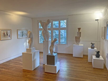 Arp mythique, Arp antique, vue d'exposition. Avec l'aimable autorisation de La Fondation Arp