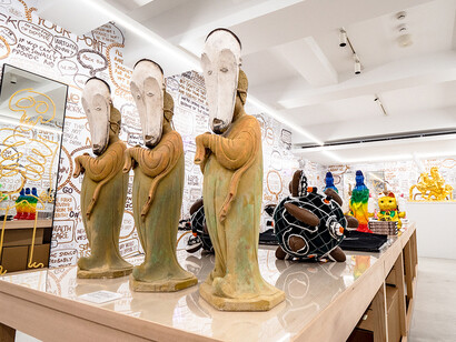 Xu Zhen. Courtesy of Akio Nagasawa Gallery