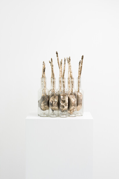 Thomas Lerooy, Seduction of destruction, 2014, Bronze, patine, argent et verre, 51 x 34 x 29 cm © Hugard & Vanoverschelde Photography, Brussels Courtesy Galerie Nathalie Obadia, Paris/Bruxelles