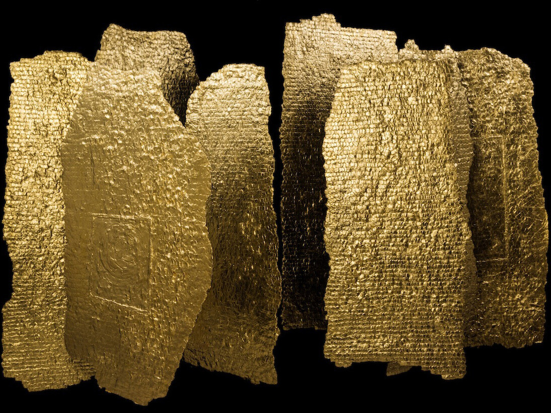 Olga De Amaral, Estelas Series, 2007, Linen, Gesso, Acrylic Paint, Gold Leaf,155 x 95 cm (roughly each)
