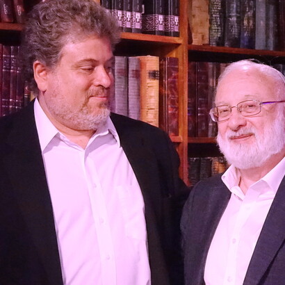 Manuel con el Dr. Laitman