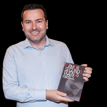 Fernando Scheller é um autor brasileiro paranaense e autor de diversas obras de ficção e romance
