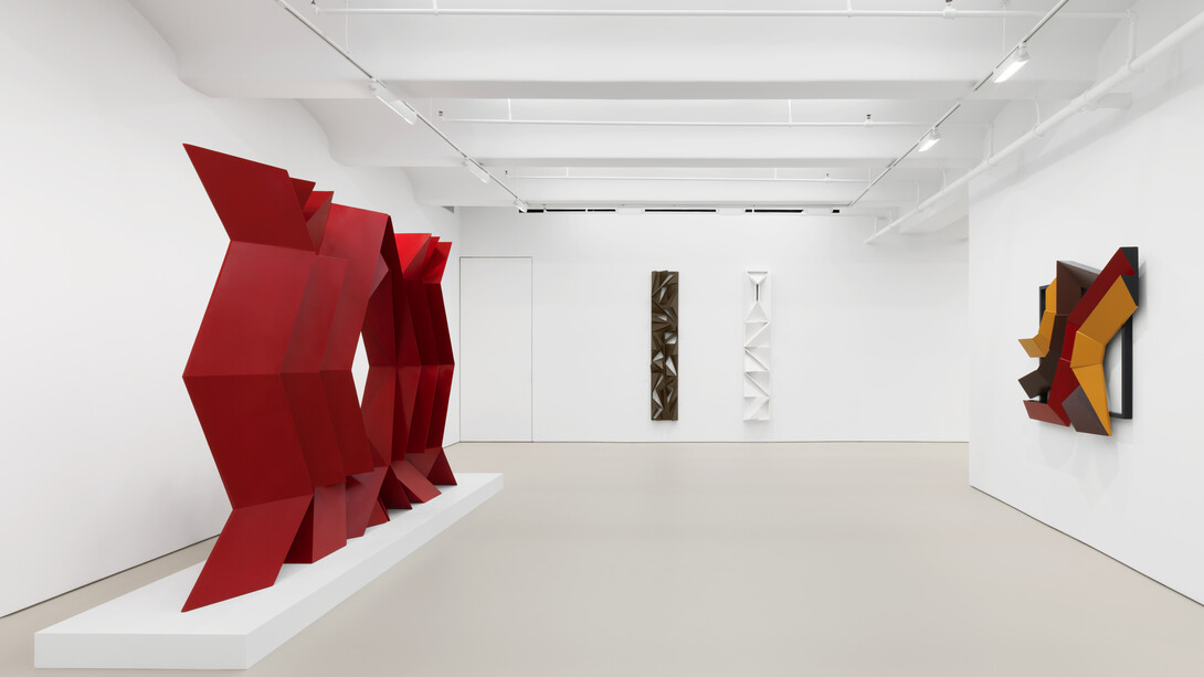 Installation view, Emanoel Araújo, 2023, Jack Shainman Gallery, 513 W 20th Street, New York, NY. © Emanoel Araújo. Courtesy of the Estate of Emanoel Araújo and Jack Shainman Gallery, New York. Photo: Dan Bradica