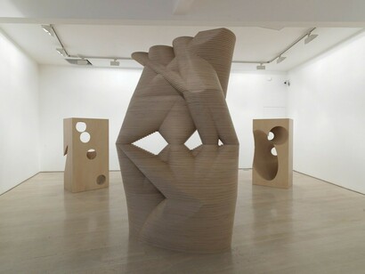 Nigel Hall, Here and Now, There and Then, Exhibition view. Courtesy of Annely Juda Fine Art