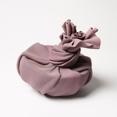 Tanaka Yu 田中悠, Tsutsumimono, with signed wood box, stoneware, H6.5" x W7.5" x D6 inches. Courtesy of Dai Ichi Arts, NYC