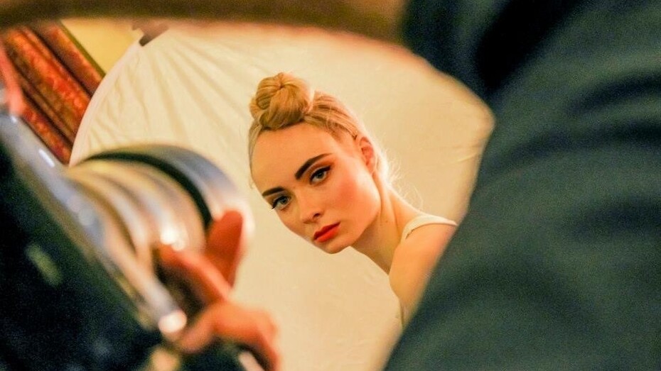 Backstage of the Ashley Isham Fashion show, London Fashion Week © Maria Georgievskaya 