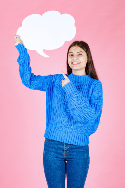 Reconocer y permitirnos sentir pensamientos “no positivos” es una forma de liberarlos y dejarlos fluir sin resistencias