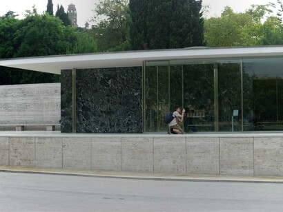 Ludwig Mies van der Rohe ha sido reconocido como uno de los pioneros de la arquitectura moderna, junto con Walter Gropius, Frank Lloyd Wright y Le Corbusier. El pabellón de Alemania, reconstruido. Barcelona, España