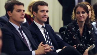 Rivera y Casado con Levy al fondo