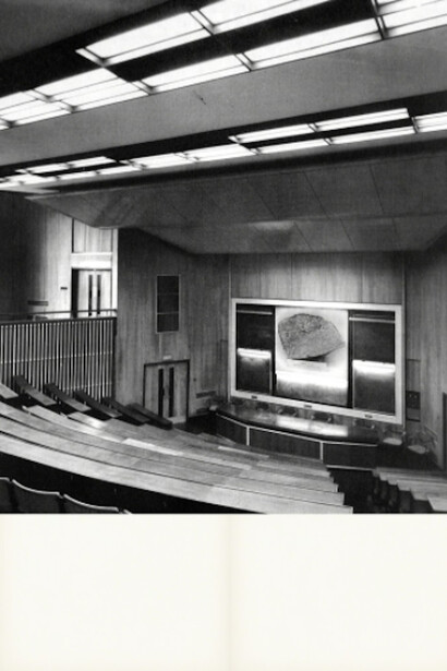 Azul da Estrela. Courtesy of Baró Galeria