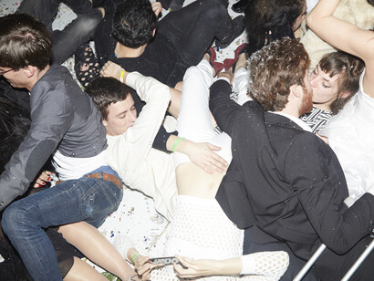 Ed Fornieles, New York New York Happy Happy (NY NY HP HP), 2014, Performance (in association with Rhizome), New Museum, New York. © the artist, courtesy Carlos/Ishikawa, London