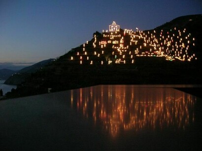 Manarola, shining in Christmas