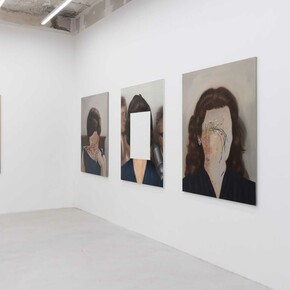 Tina Dion, Behind cypress forests / پشتِ جنگل‌هایِ سرو, exhibition view. Courtesy of T293 