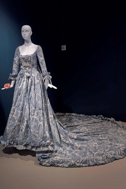 The Glamour and Romance of Oscar de la Renta. Courtesy of The Museum of Fine Arts