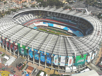 El Estadio Azteca, estadio de fútbol ubicado en la Ciudad de México, con capacidad para 87 000 espectadores