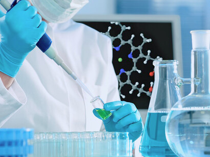 Il crescente problema della resistenza agli antibiotici ha stimolato anche ricerche di nuove molecole in grado di colpire i batteri patogeni