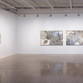 Various artists, Cloud totems, exhibition view. Courtesy of David Klein Gallery