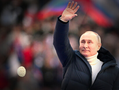 Aclamado constantemente por un público casi enloquecido, Putin ha subrayado que la invasión contra los vecinos ucranianos es una misión «liberadora»