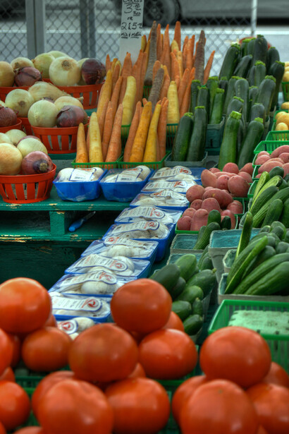 Economize e aproveite frutas, legumes e verduras frescas comprando na xepa das feiras, com preços ainda mais baixos