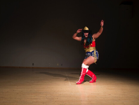 Sarah Hill, They Wonder, 2015. Vertigo. Performance Series, Waterloo Center for the Arts, Iowa. Documentation by Jeffery Byrd.