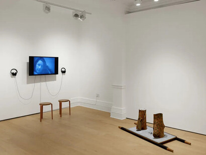 Ree Morton, Signs and gestures, exhibition view. Courtesy of Richard Saltoun Gallery