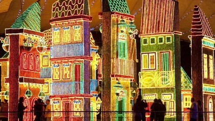 Decoración navideña en una ciudad colombiana